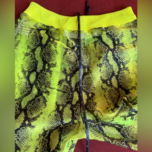Off-White c/o Virgil Abloh Runway Ready to wear Neon Snakeprint Mesh Joggers - Picture 14 of 16